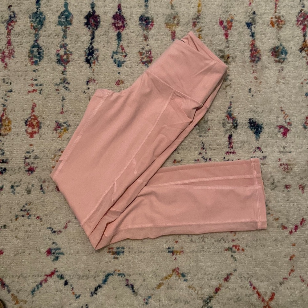 VS xs pink yoga pants with mesh pocket detail